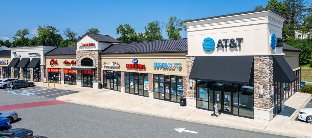 Oaks Shopping Center
